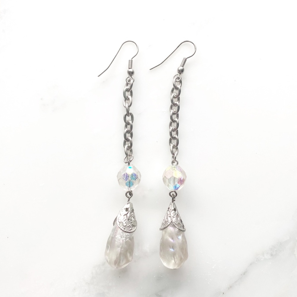 vintage • silver tone tear drop earrings